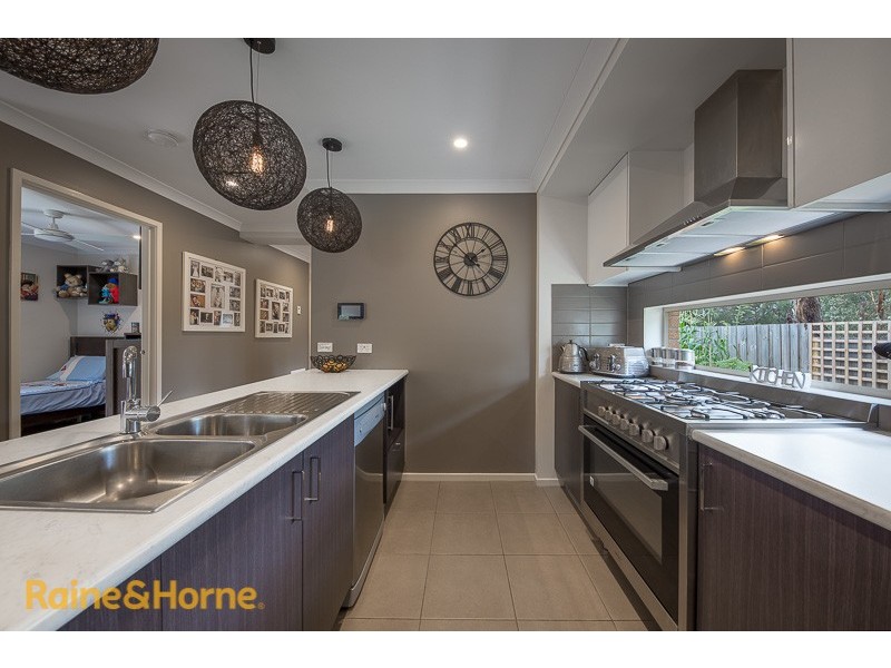 34 Holland Road, Sunbury VIC 3429