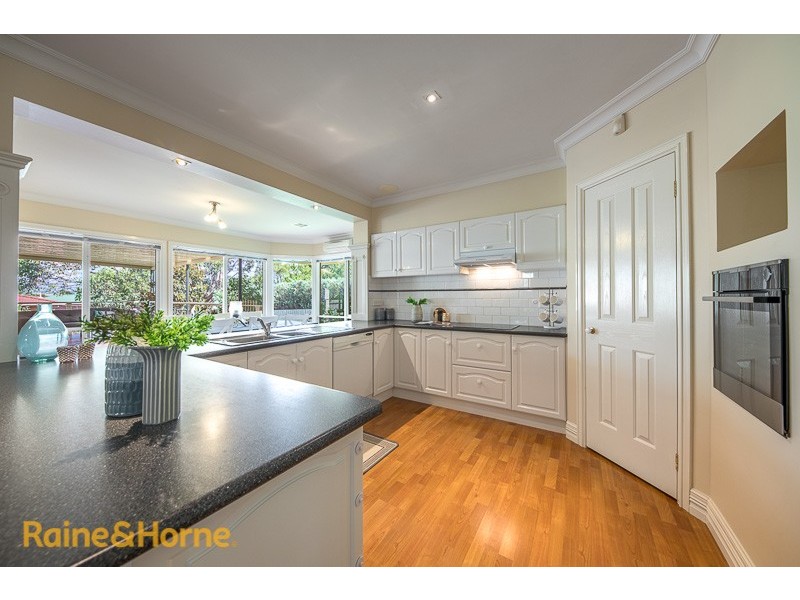 58 The Avenue, Sunbury VIC 3429