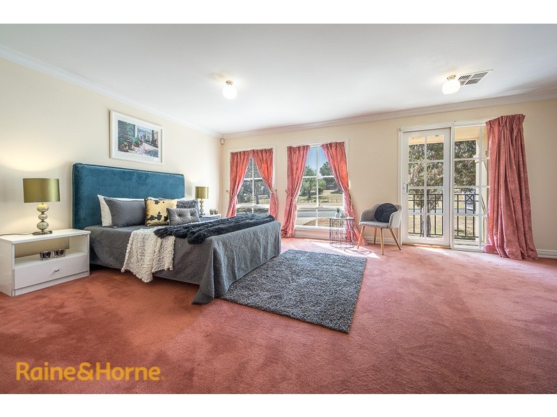58 The Avenue, Sunbury VIC 3429