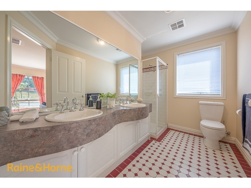 58 The Avenue, Sunbury VIC 3429