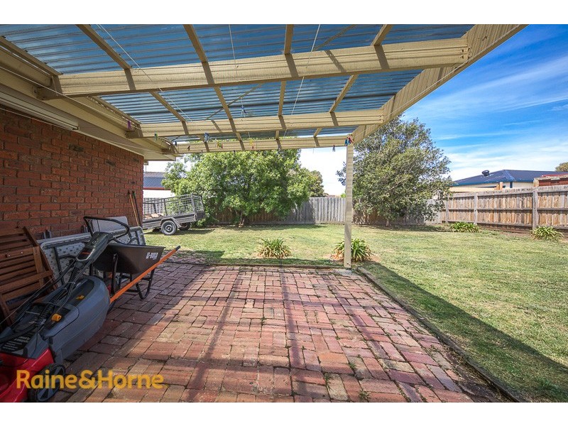 11 Hobson Court, Sunbury VIC 3429