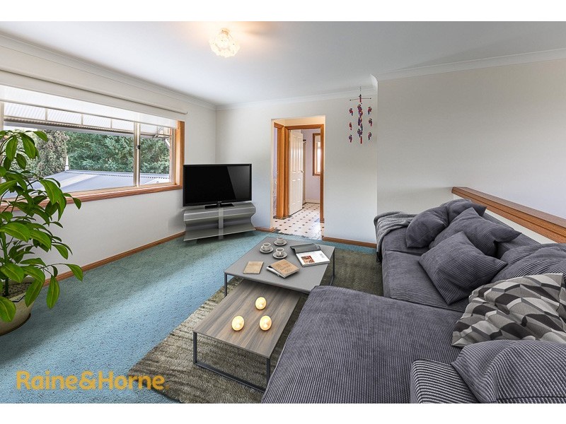 6 Fairbairn Grove, Sunbury VIC 3429