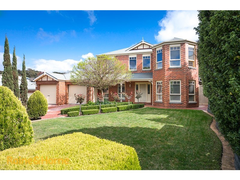 6 Fairbairn Grove, Sunbury VIC 3429