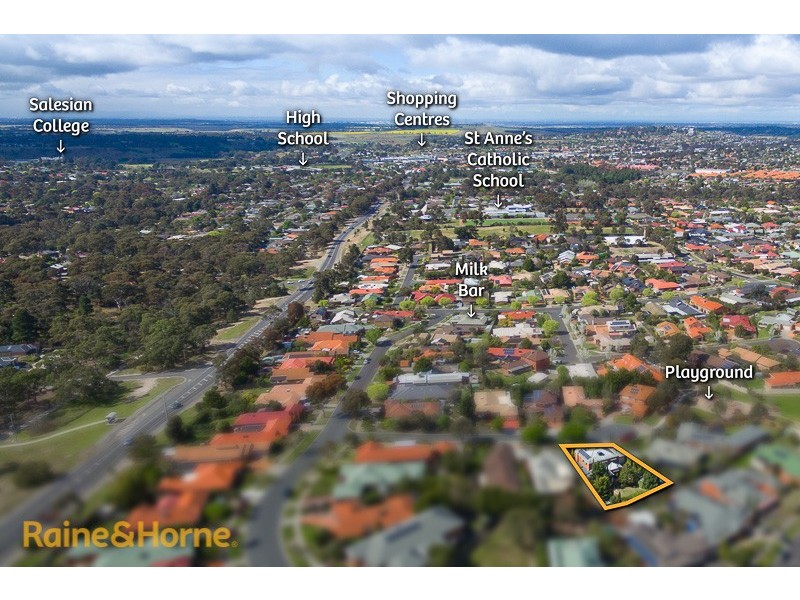 6 Fairbairn Grove, Sunbury VIC 3429