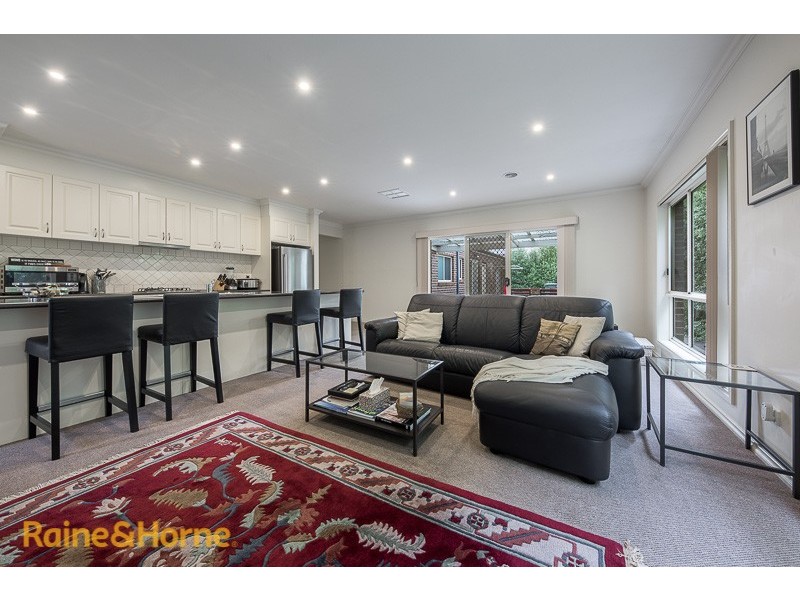 10 Hoya Place, Sunbury VIC 3429