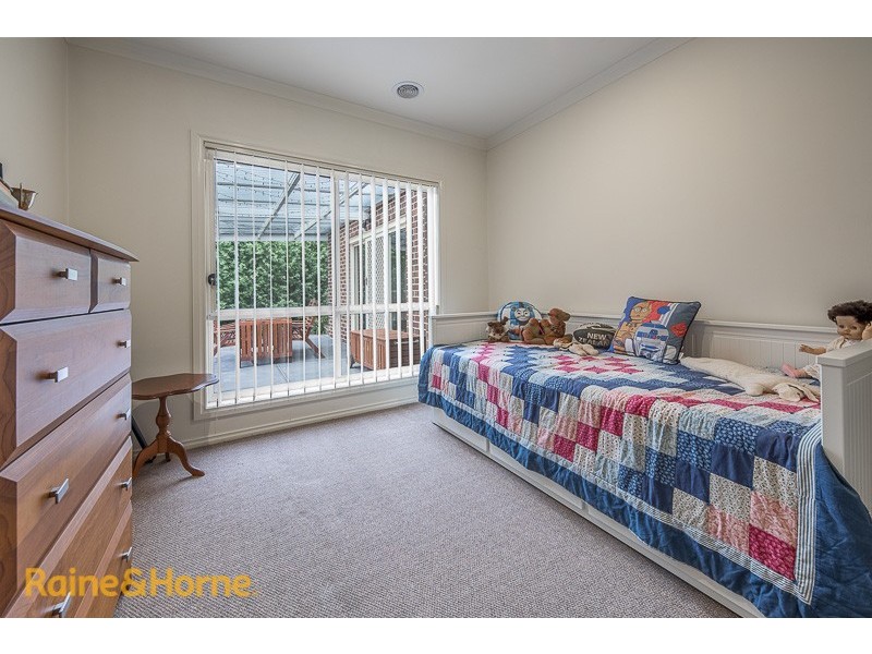 10 Hoya Place, Sunbury VIC 3429