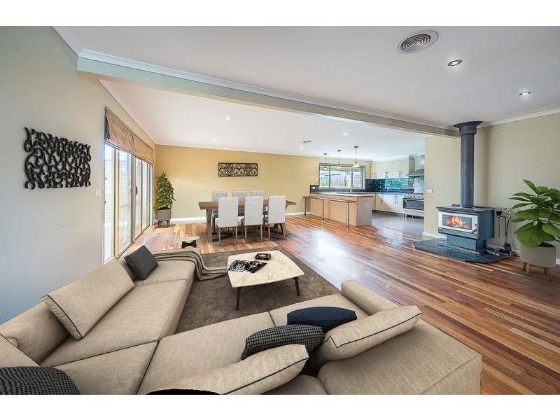 5 FLAKE COURT, Diggers Rest VIC 3427