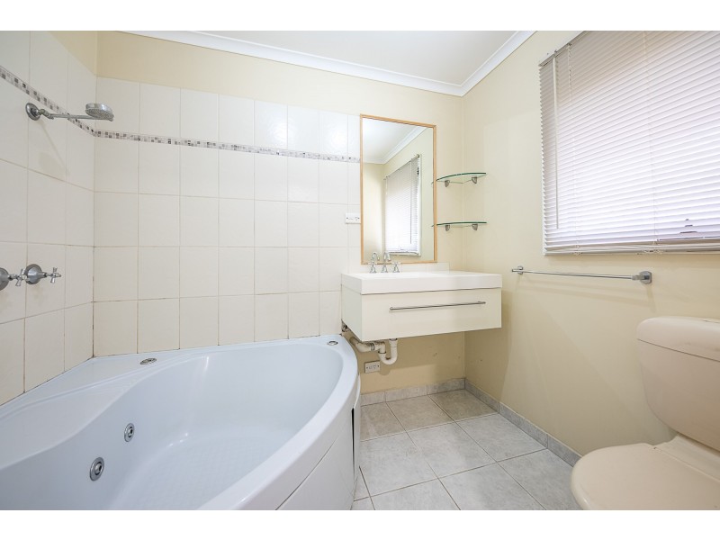 5 FLAKE COURT, Diggers Rest VIC 3427