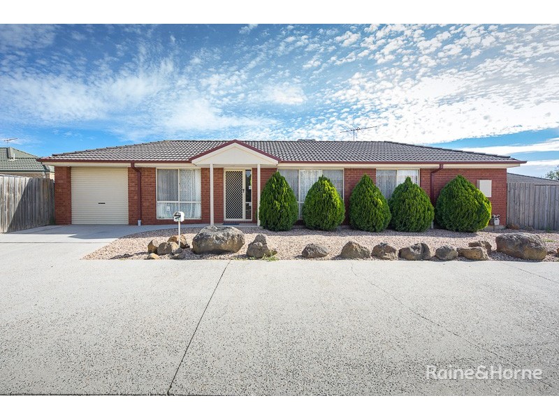 18 Marsh Crescent, Sunbury VIC 3429