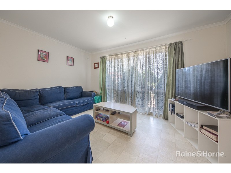 18 Marsh Crescent, Sunbury VIC 3429