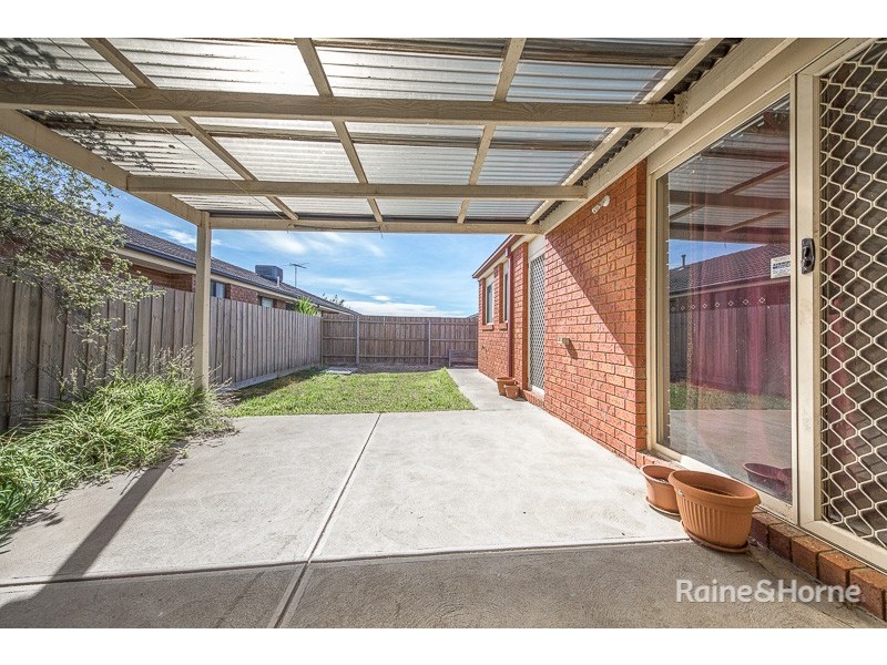 18 Marsh Crescent, Sunbury VIC 3429