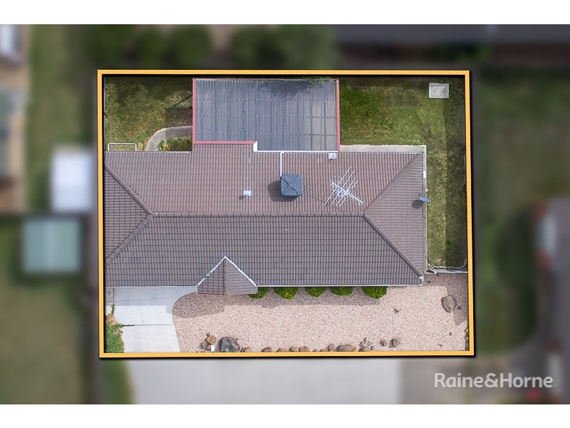 18 Marsh Crescent, Sunbury VIC 3429