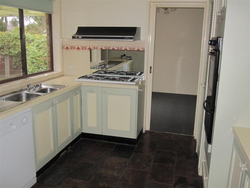 23 Deakin Street, Sunbury VIC 3429