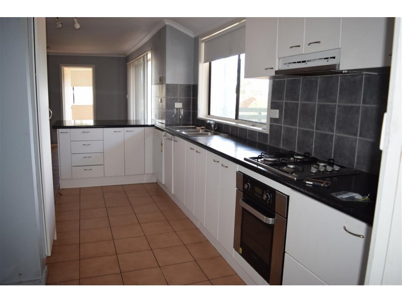 110 Riddell Road, Sunbury VIC 3429