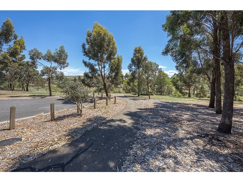 10 Red Robin Lane, Sunbury VIC 3429