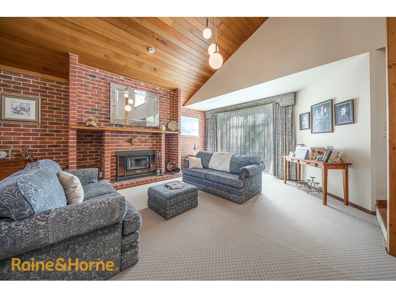 62 Station Street, Sunbury VIC 3429