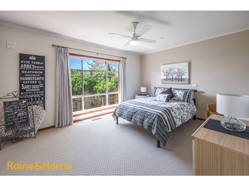 62 Station Street, Sunbury VIC 3429