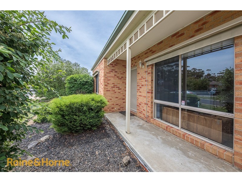 4 Cover Drive, Sunbury VIC 3429