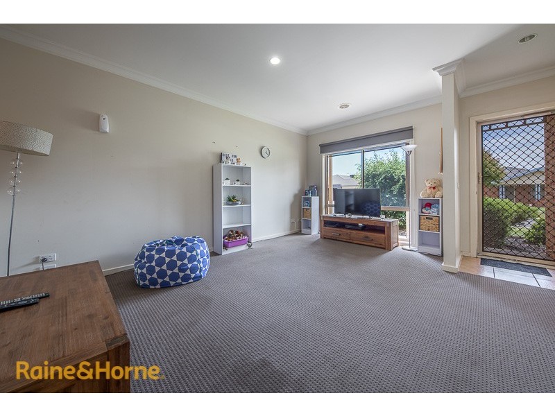 4 Cover Drive, Sunbury VIC 3429