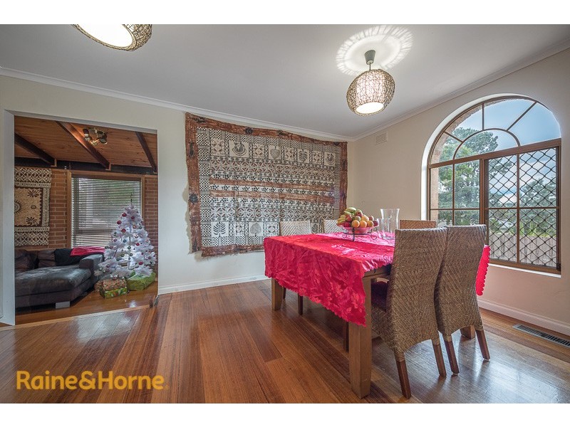 37 Blaxland Drive, Sunbury VIC 3429