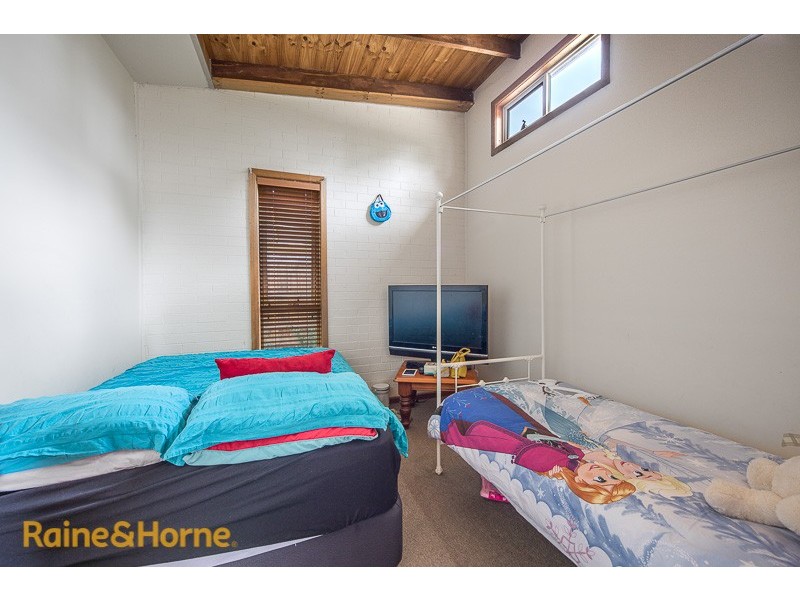 37 Blaxland Drive, Sunbury VIC 3429