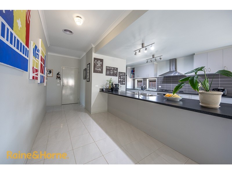 42 Bannon Avenue, Sunbury VIC 3429