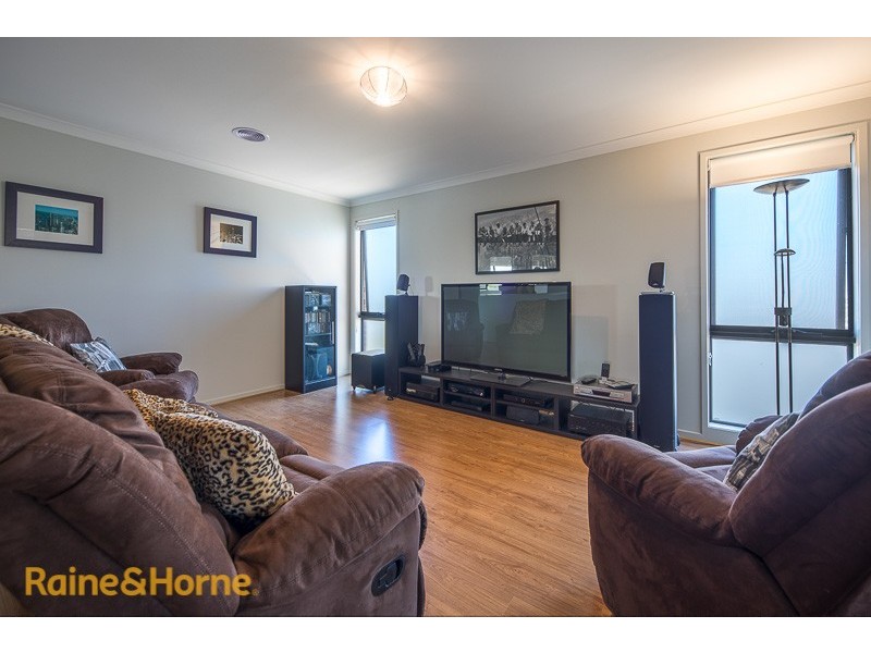 42 Bannon Avenue, Sunbury VIC 3429