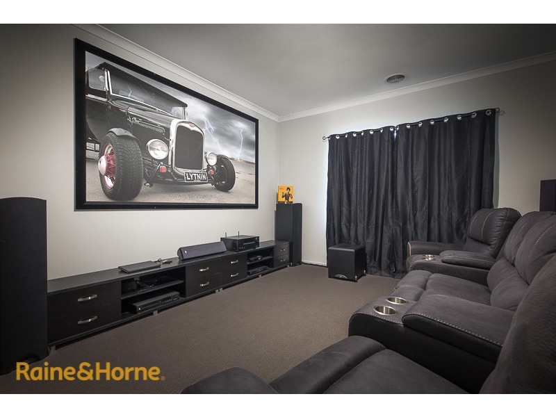 42 Bannon Avenue, Sunbury VIC 3429