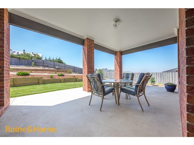 42 Bannon Avenue, Sunbury VIC 3429