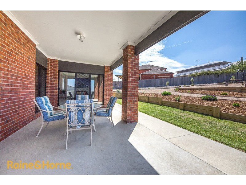 42 Bannon Avenue, Sunbury VIC 3429