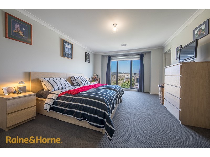 42 Bannon Avenue, Sunbury VIC 3429