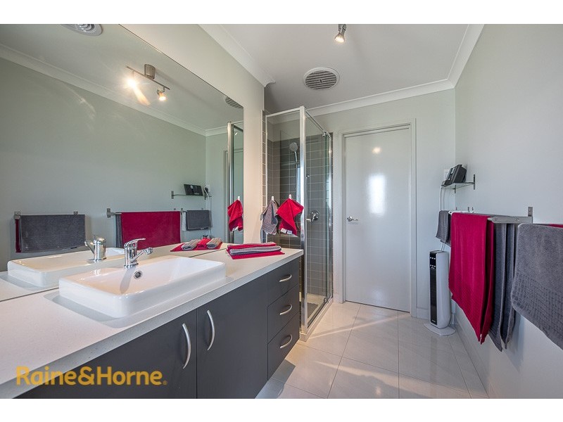 42 Bannon Avenue, Sunbury VIC 3429