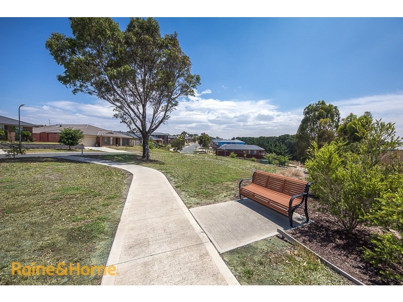 42 Bannon Avenue, Sunbury VIC 3429