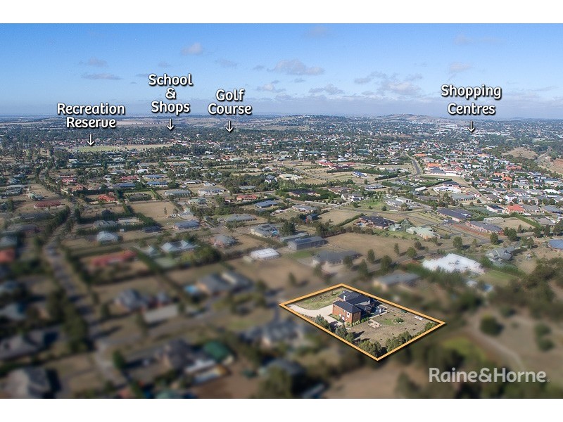 52 Highgrove Drive, Sunbury VIC 3429