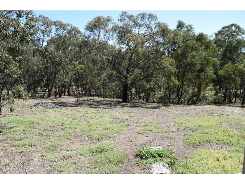 20 Emu Road, Sunbury VIC 3429
