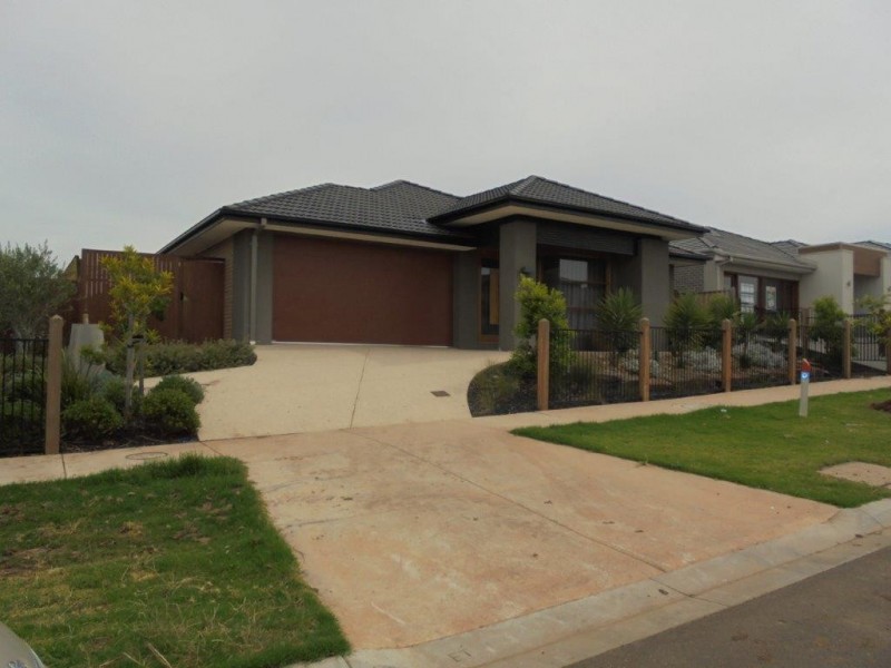 11 Rosenthal Blvd, Sunbury VIC 3429