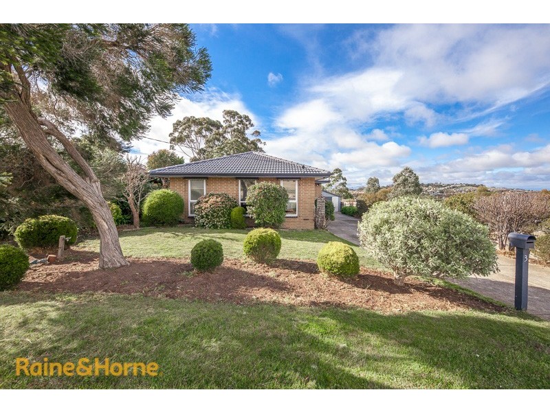 3 Carlson Street, Sunbury VIC 3429