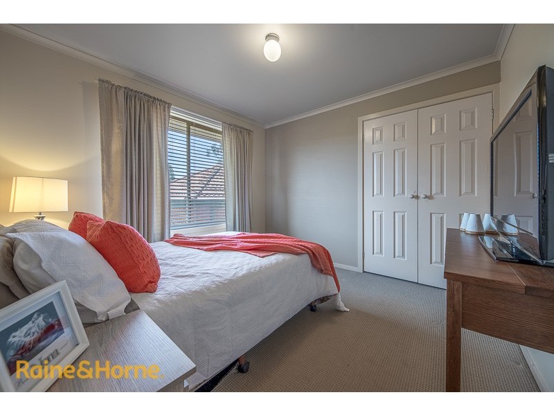 30 Woodstock Close, Sunbury VIC 3429