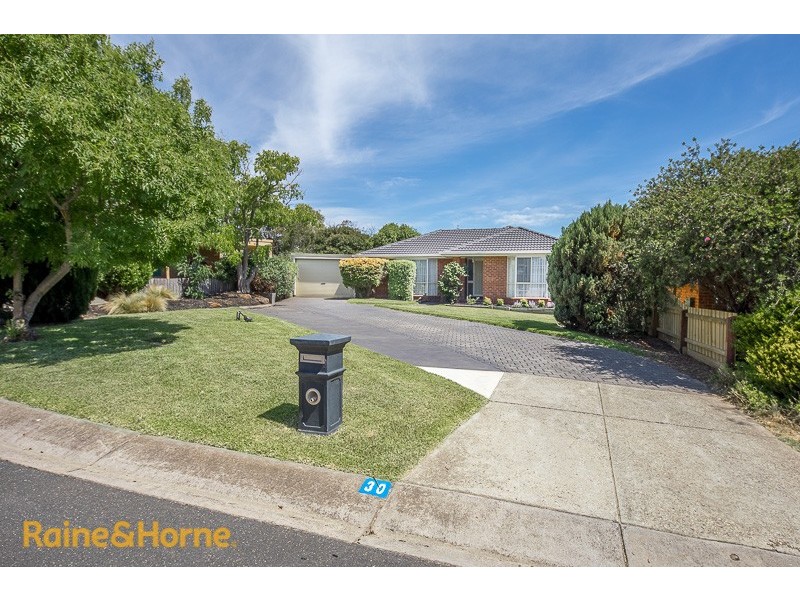 30 Woodstock Close, Sunbury VIC 3429