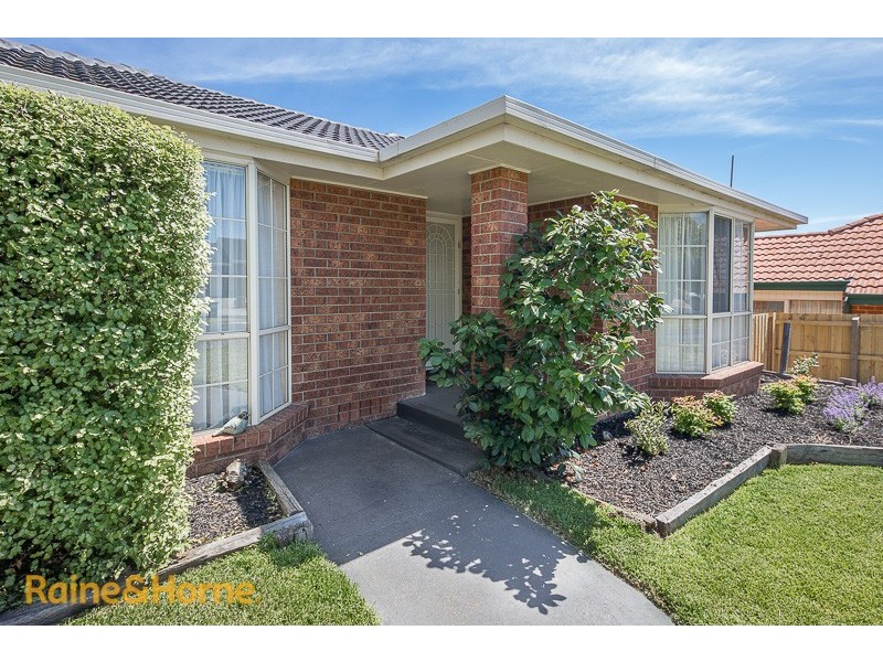 30 Woodstock Close, Sunbury VIC 3429