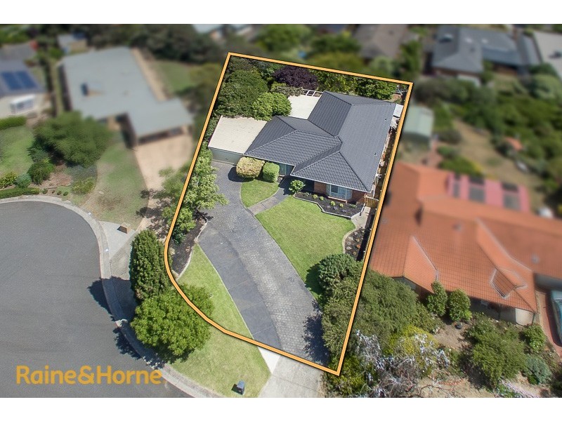 30 Woodstock Close, Sunbury VIC 3429