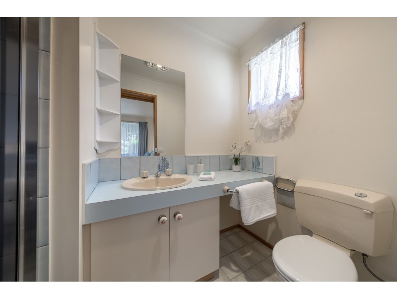 6 Arran Court, Sunbury VIC 3429