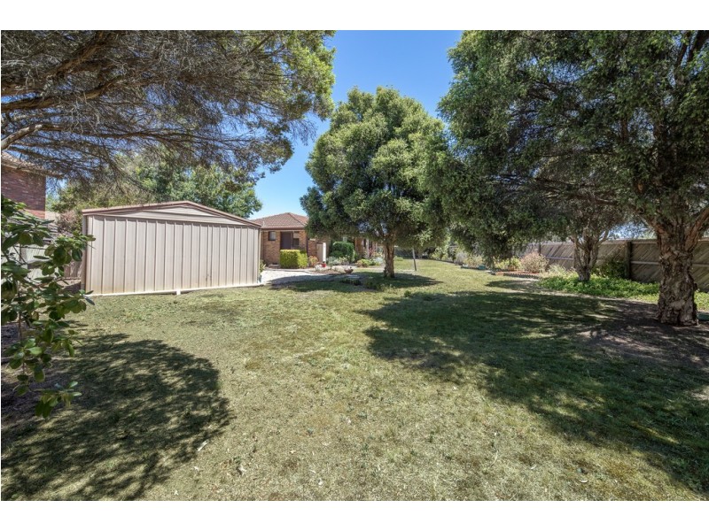 6 Arran Court, Sunbury VIC 3429