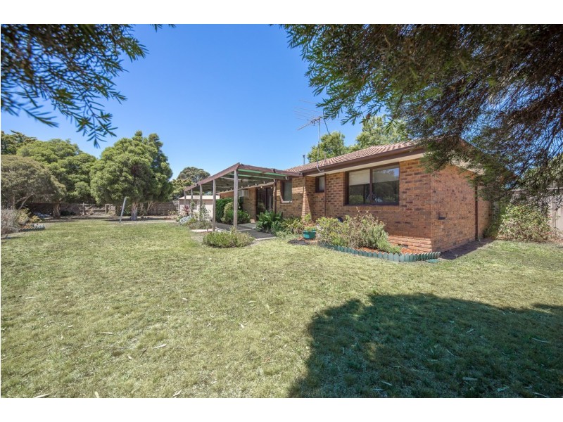 6 Arran Court, Sunbury VIC 3429