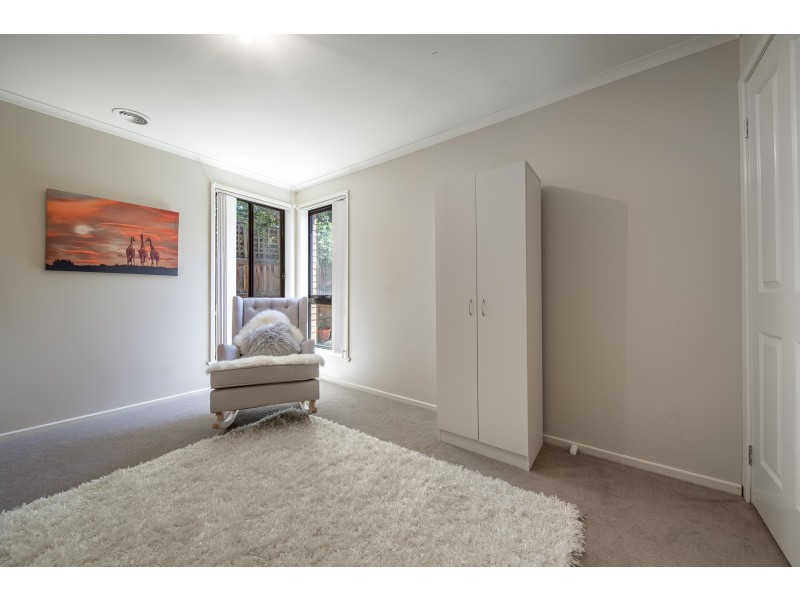 12 Canterbury Avenue, Sunbury VIC 3429