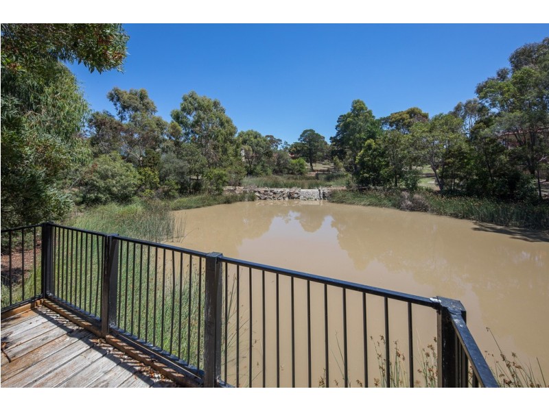 12 Canterbury Avenue, Sunbury VIC 3429