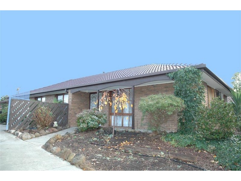 17 Dunrossil Drive, Sunbury VIC 3429