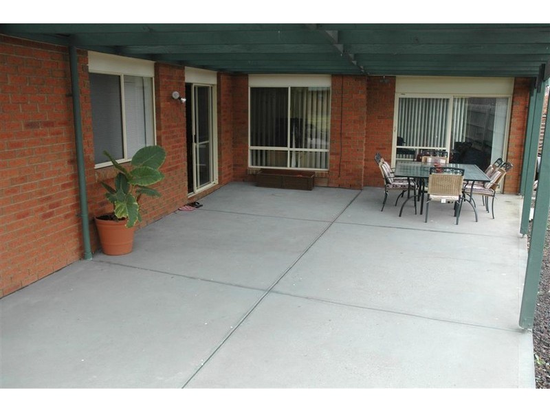 51 Thornton Avenue, Sunbury VIC 3429