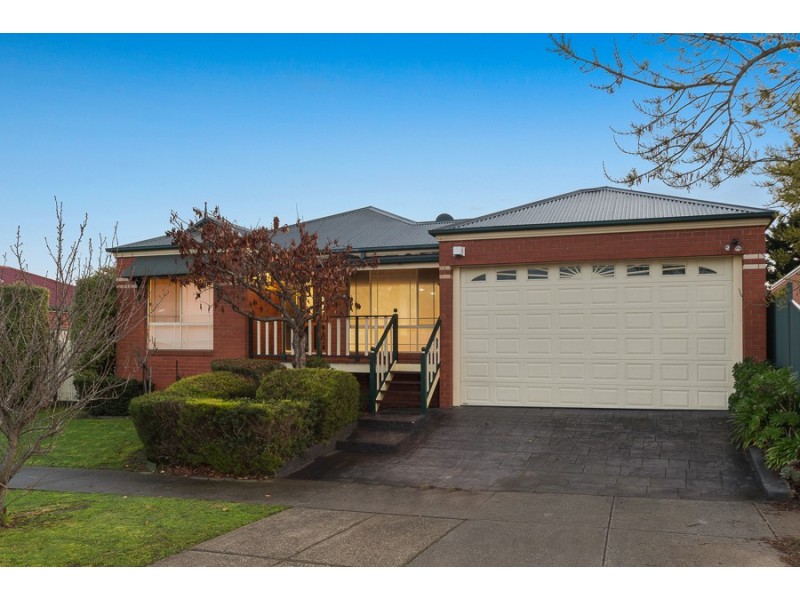 10 Lalor Crescent, Sunbury VIC 3429