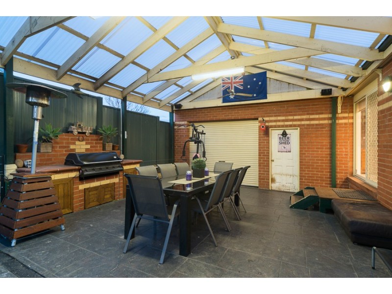 10 Lalor Crescent, Sunbury VIC 3429